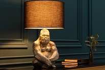 Dizajnová stolná lampa Apell s podstavou z kovu v tvare gorily s tienidlom 60cm, kód EM30385_Estila.