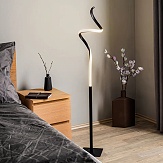 Lindby Kamia stojacia LED lampa, čierna, kód 9627618_Svetlá.