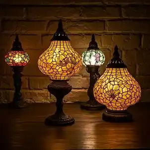 Lampy dekoračné a vitrážne Tiffany, orientálne, jantárové, z kokosové, soľné.